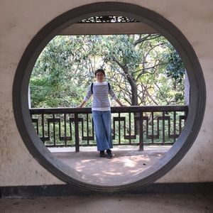 Meet your Posher, Yisha